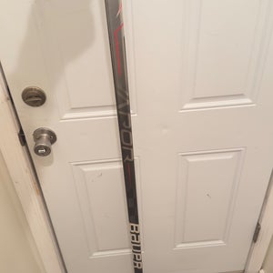 Senior Bauer Left Hand P28  (Used) Vapor Hyperlite Hockey Stick