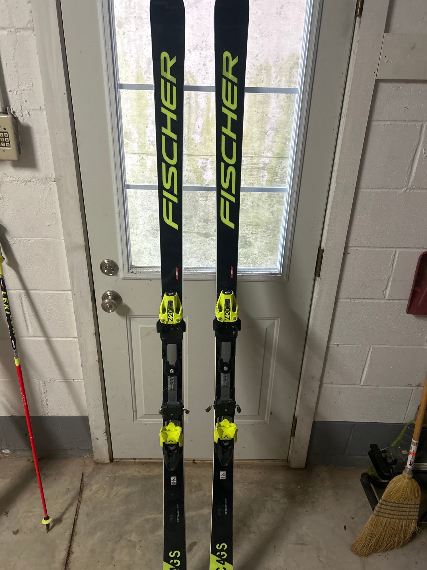 Men's Fischer GS 193 Racing Skis With Bindings | SidelineSwap