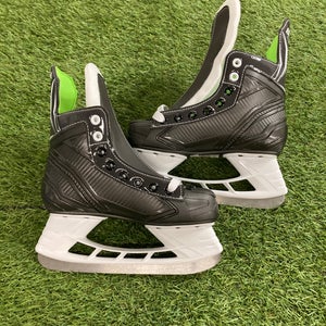 Junior Bauer XLS Hockey Skates Regular Width Size 2 (New)