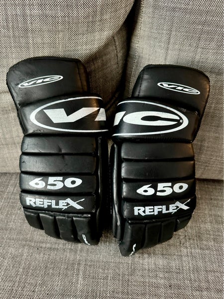 VIC Pro Leather 650 Hockey Gloves - 15” SR