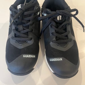 Black Kid's Youth Size 2 Low Top Turf Cleats (Used)