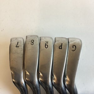 Wilson Staff D-100 Iron Set 7-PW, GW With Uniflex Steel Shafts