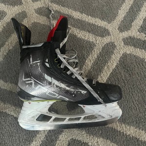 Bauer Wide Width   8 (Used) Vapor Hyperlite Hockey Skates