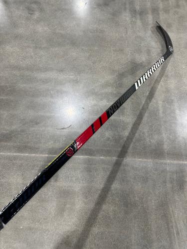 Senior Warrior Novium Hockey Stick Right Handed P92 (Used)