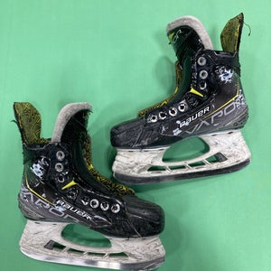 Junior Bauer Vapor 3X Hockey Skates Regular Width Size 2.5 (Used)