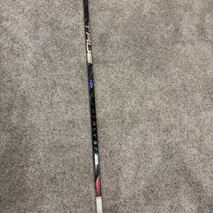Senior True Right Handed P28  (Used) catalyst 9x3 Hockey Stick