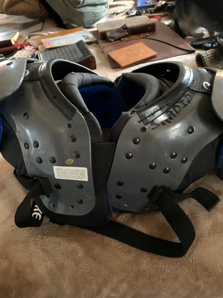 Small Youth Laser 1000 Shoulder Pads (Used)