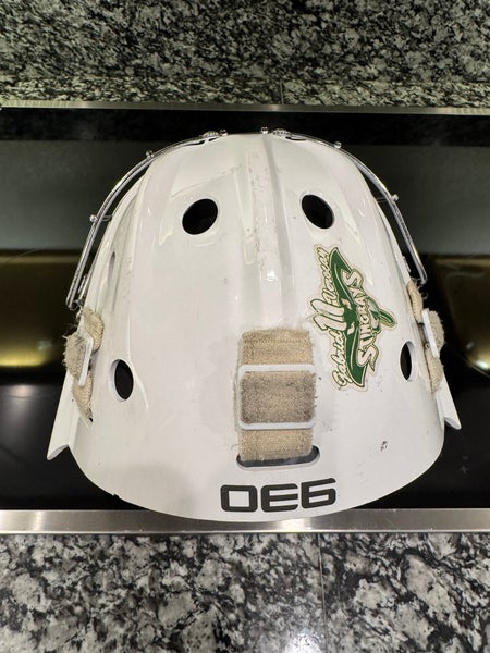 Bauer 930 Goalie Helmet