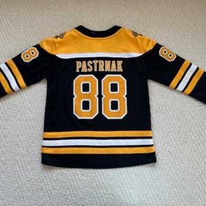 Black Large/Extra Large Boys Jersey (Used) Boston Bruins 88