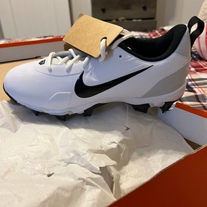 White Kid's Size M 8.5 (W 9.5) Low Top Molded Cleats (New) Trout