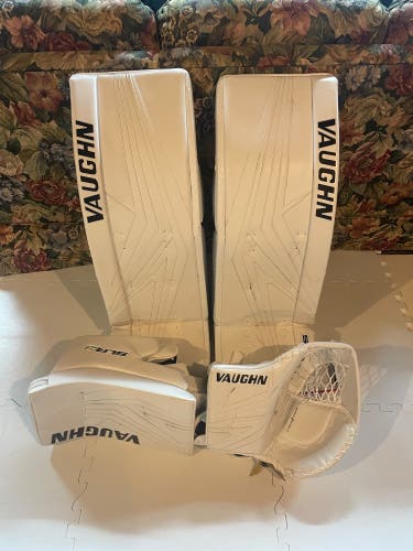 Vaughn Regular  (Used) SLR4 Pro Carbon Goalie Full Set