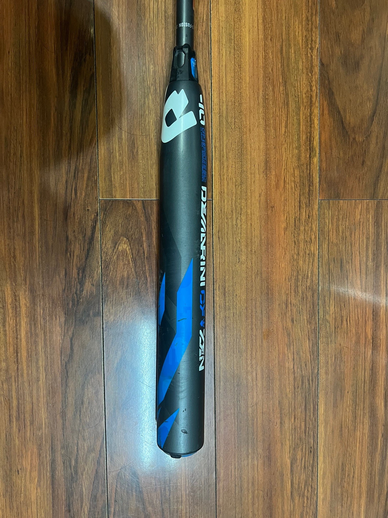 Batte De Softball DeMarini CF Zen CFP-19 ParaFlex - 33 Pouces, 23 Oz, Pour Lancer Rapide, Occasion En Bon état
