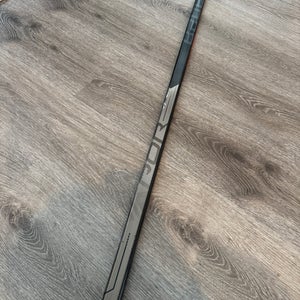 Senior Bauer Left Hand P92 (Used) Vapor Hyperlite Hockey Stick