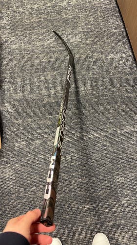 Intermediate CCM Right Handed P28 (Used) JetSpeed FT5 Pro Hockey Stick