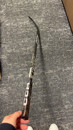 Intermediate CCM Right Handed P28  (Used) JetSpeed FT5 Pro Hockey Stick