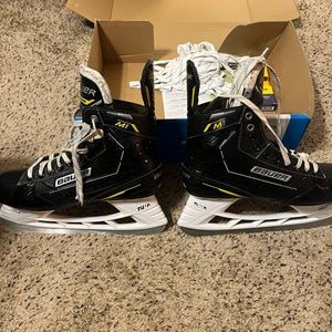 Bauer Regular Width   8.5 (Used) Supreme M1 Hockey Skates