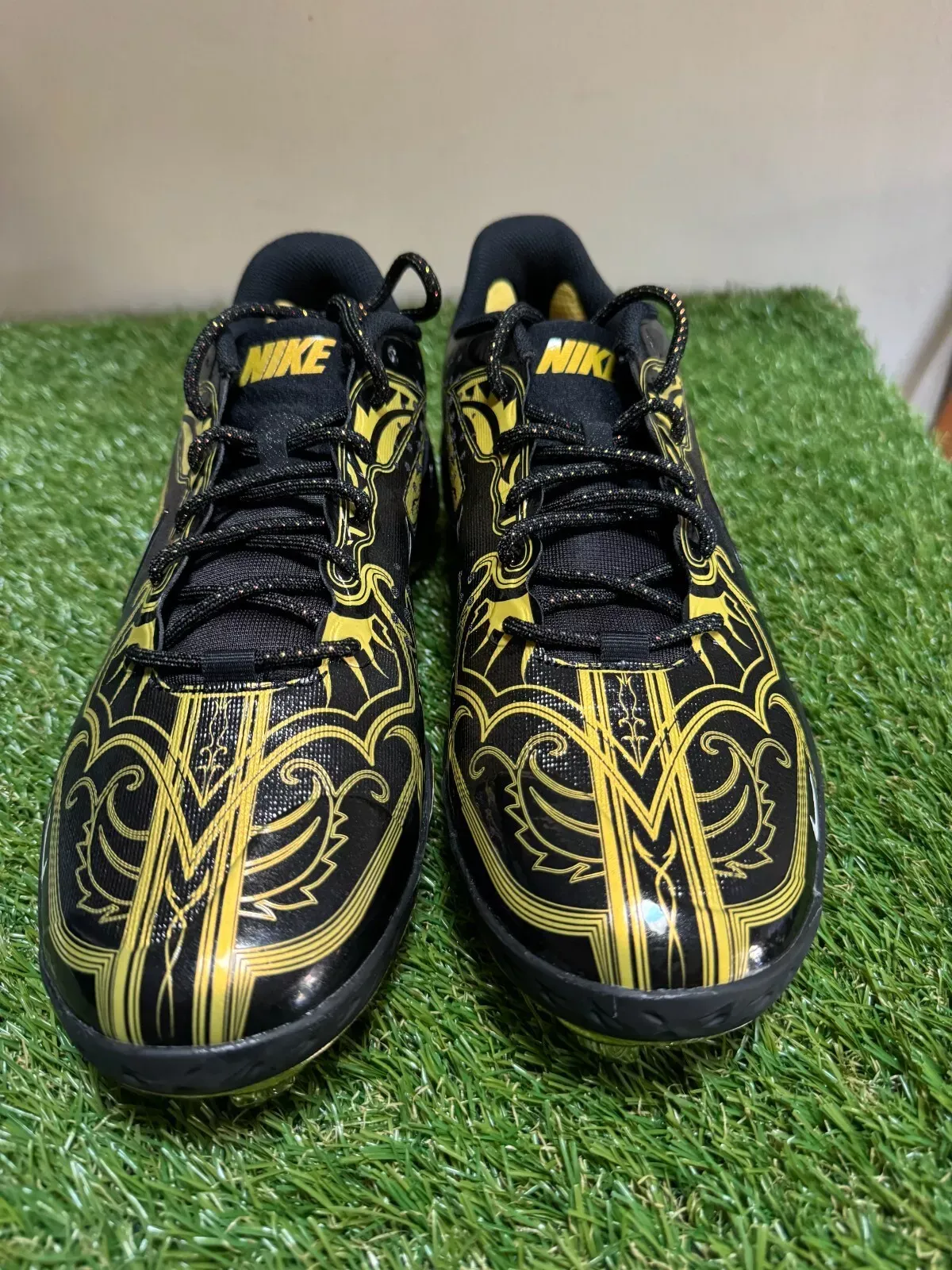 Nike Alpha Huarache Elite 3 Low Baseball Cleats Black Gold