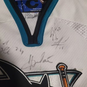 Vintage San Jose Sharks 1990's Authographed CCM Boys L/XL Jersey