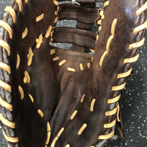 Mizuno Left Hand Throw First Base GXF 90B1 Baseball Glove 12.5" (Used)