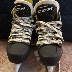 CCM Super Tacks 9360 Hockey Skates Regular Width Size 5 (Used)
