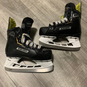 Bauer Supreme Matrix Hockey Skates Regular Width 11-10.5 (New)
