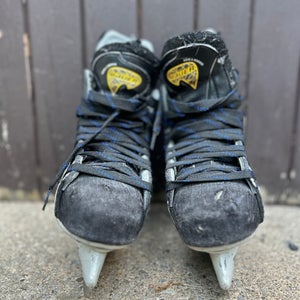 Bauer Vapor V Hockey Skates Size 5.5 (Used)