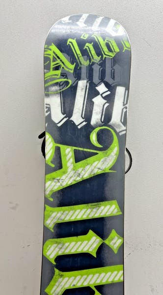 burton alibi snowboard Salomon Pro Bindings Black L The canting sole adds a dose of relaxation and edge control to your ride for maximum feel Alibi Motive 154cm Twin-Tip All-Mountain
