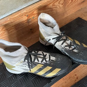 White Men's Size M 8.5 (W 9.5) Adidas Turf Cleats predator precision (Used)