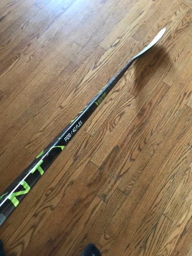 Junior Bauer Right Handed Ag5nt P28  (New)