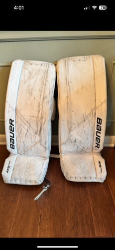 White Used Medium Intermediate BAUER Supreme M5 Pro Goalie Leg Pads