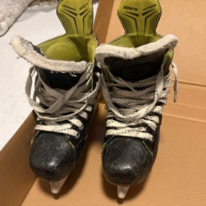 Bauer Ignite Regular Width Size 4 (Used)
