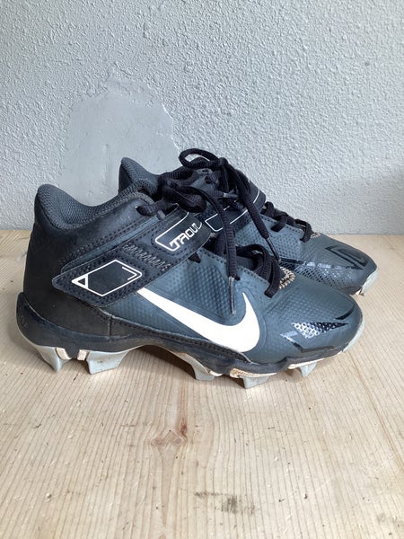 Black Kid's Size 1Y Youth Nike Trout High Top Footwear Molded Cleats (Used)