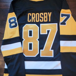 USED SIDNEY CROSBY CAPTAINS JERSEY