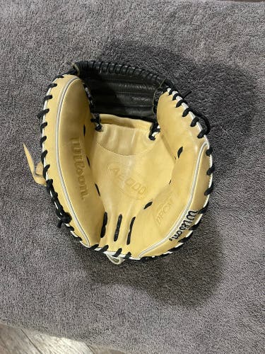 Wilson Right Hand Throw Catcher's A2000 33" (Used)