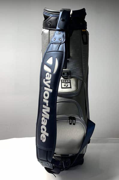 TaylorMade QT10 キャディバッグ TEAM 7 シルバー TaylorMade QT10 キャディバッグ TEAM 7 シルバー