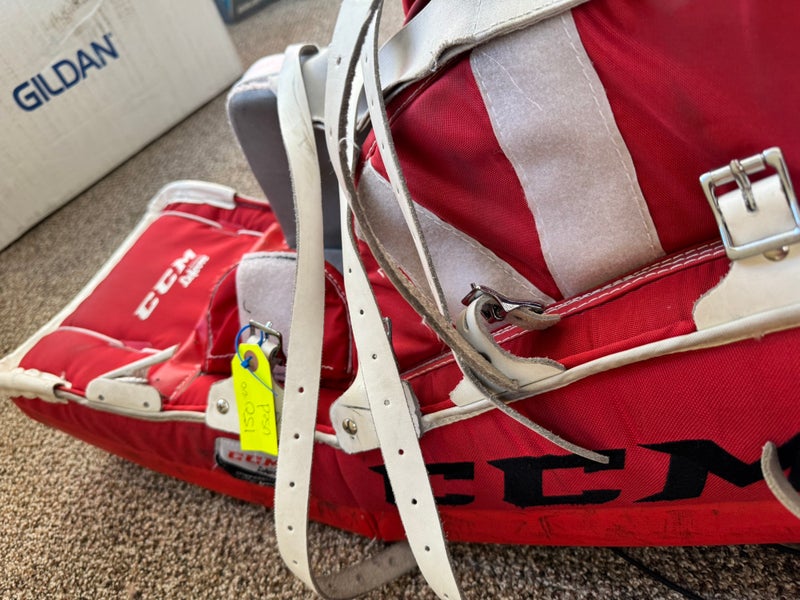 Used 31+1” CCM Extreme Flex 500 Leg Pads