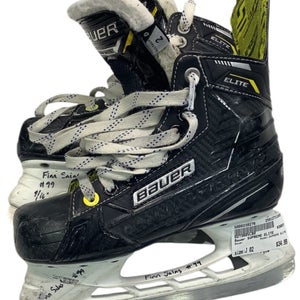 Bauer Supreme Hockey Skates Size 2 (Used)