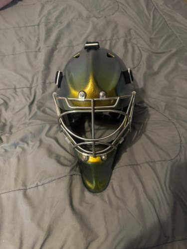 Victory v10 goalie mask