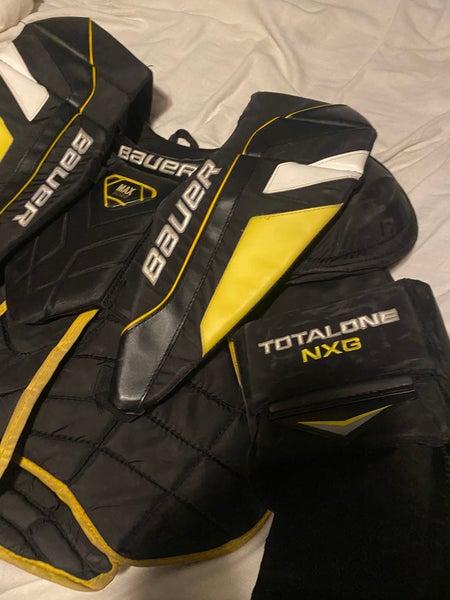 Small  2022 Bauer Supreme 1S  (Used)