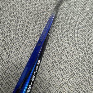 Bauer Blue Hyperlite 2 Senior 65 flex P28 curve left hand stick