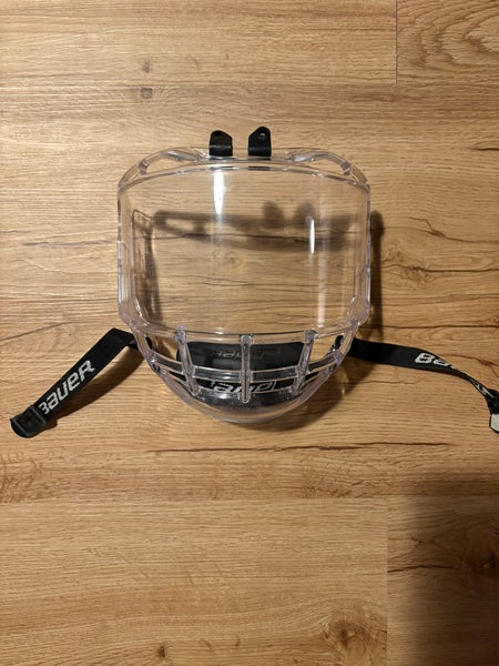 Large Bauer Concept 3 Full Shield Shield (Used)