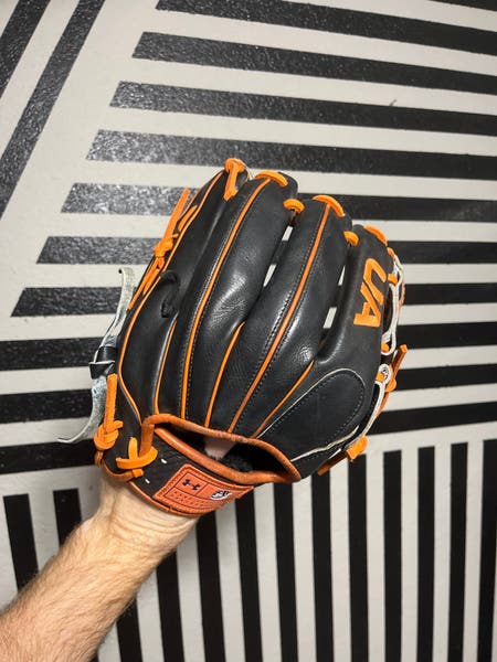 Under Armor Flawless series Auburn college issue 12” baseball