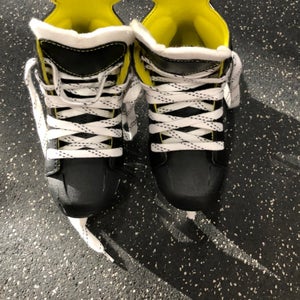 CCM Tacks 9350 Hockey Skates 12 (Used)