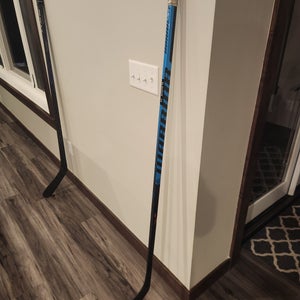 Intermediate Qr520 Right Handed Hockey Stick W03 (Used)