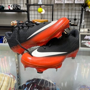 Kid's Size M 7.0 (W 8.0) Nike (New)