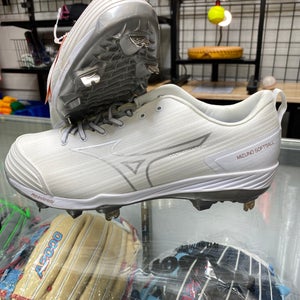 Women's Size M 8.5 (W 9.5) Mizuno (New)