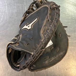 Mizuno Right Hand Throw Catcher's A Flex Baseball Glove 32" (Used)