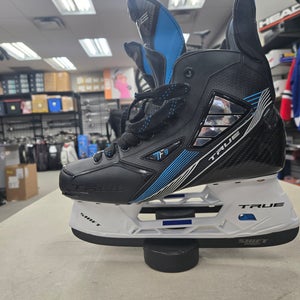 True TF9 Hockey Skates Regular Width 9.5 (Used)