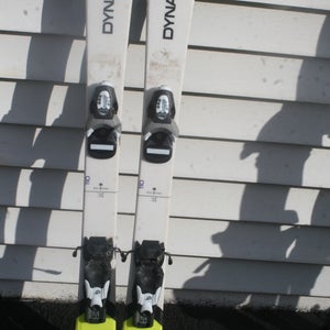 Kid's All Mountain 110 cm Dynastar Team Comp Skis With LOOK Adjustable Bindings