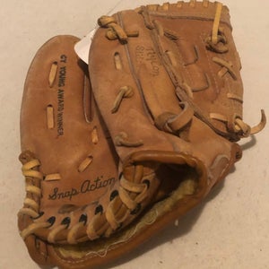 Wilson Left Hand Throw Infield A2276 Baseball Glove 11" (Used)